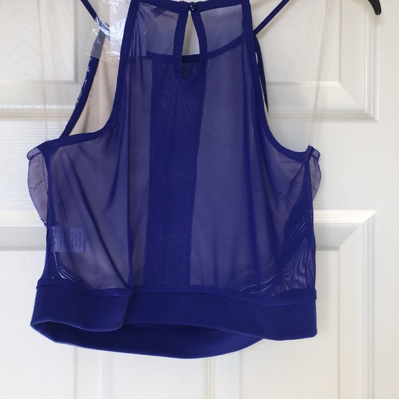 Women’s top - Picture 2 of 3